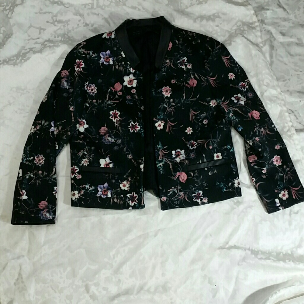 Zara Basic Floral Jacket Size Large - image 2